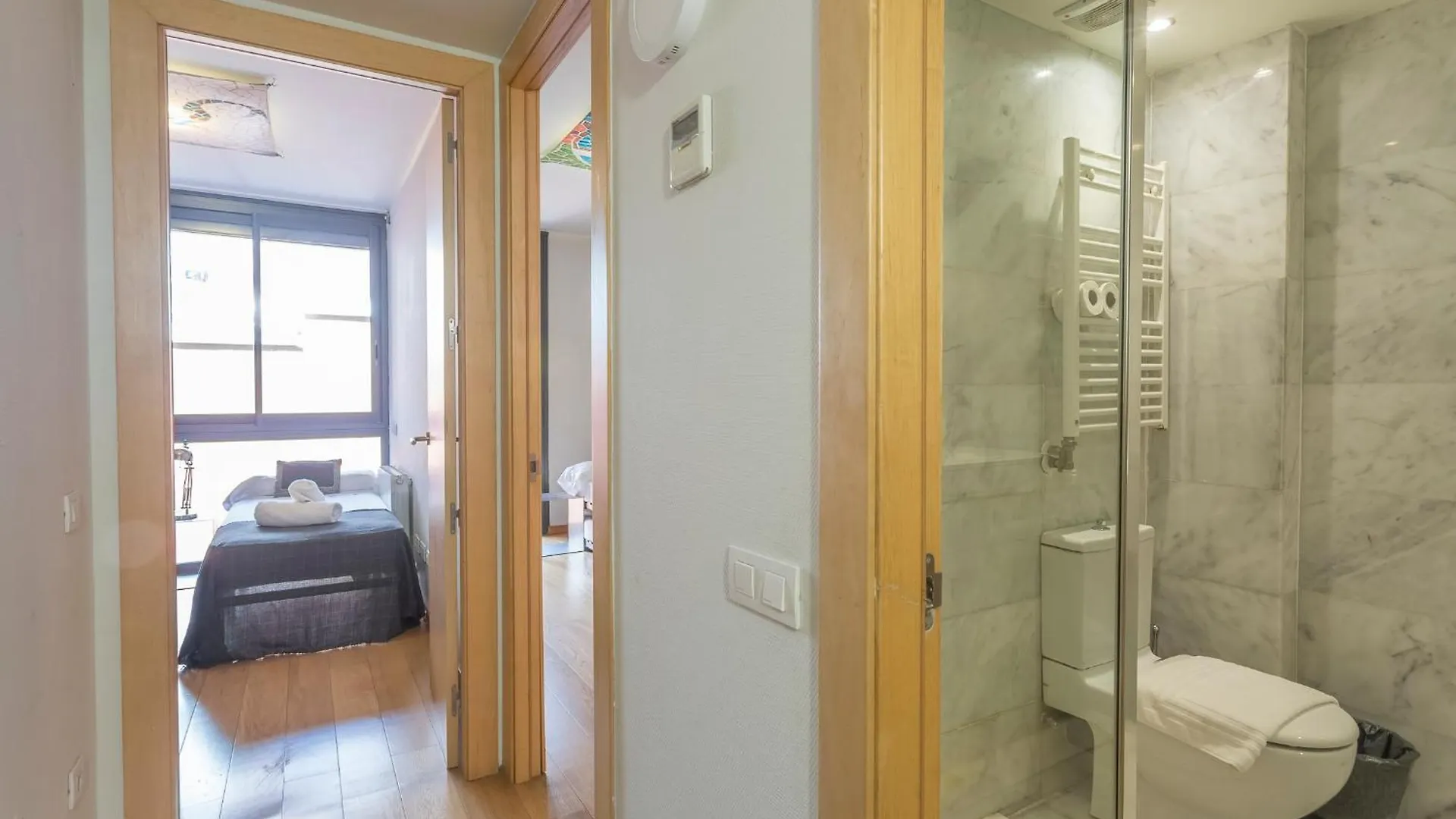 My Space Emirates - Fully Equipped Apartments Near The Beach With Shared Pool Barcelona 0*,